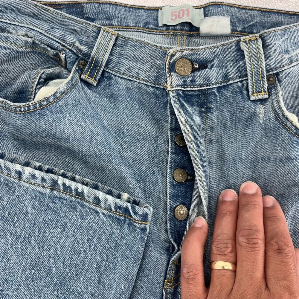 Levi's 501 Original Fit Jeans Men 34x30 Light Wash Blue Straight Streetwear 2008